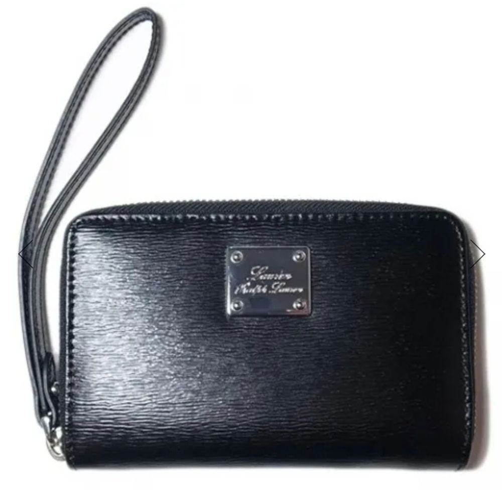🐢 Lauren Ralph Lauren Black Leather Wristlet